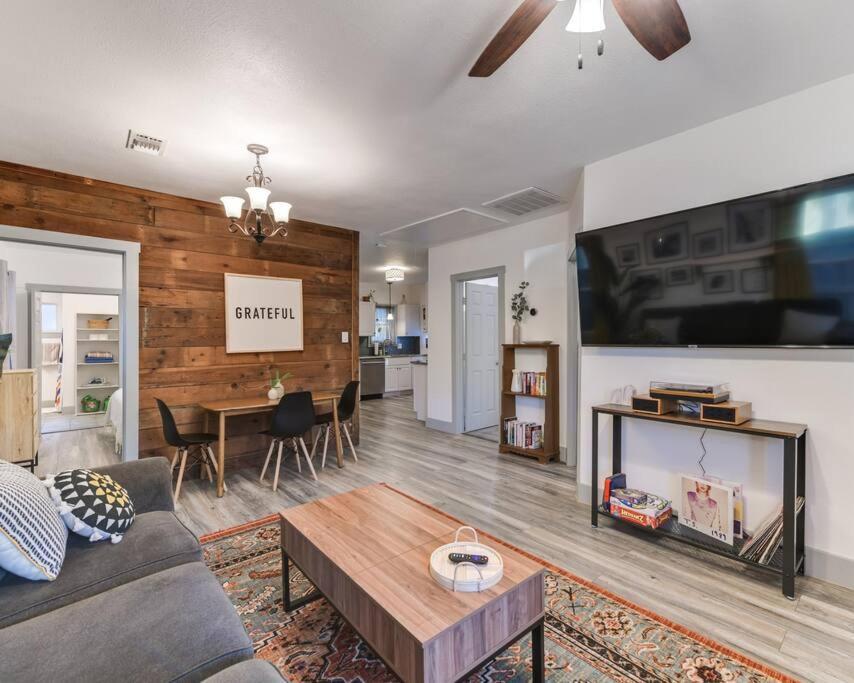 La Casa Azul • 5 Minutes From The Pearl! Holiday home San Antonio